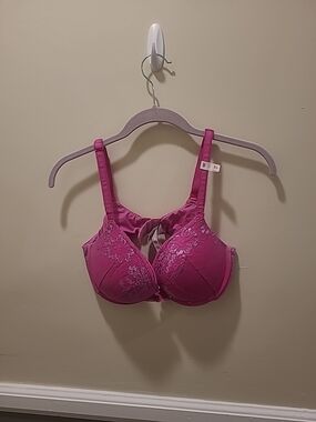 VS body by VICTORIA lightly lined wide strap demi Bra 36C fushia shine